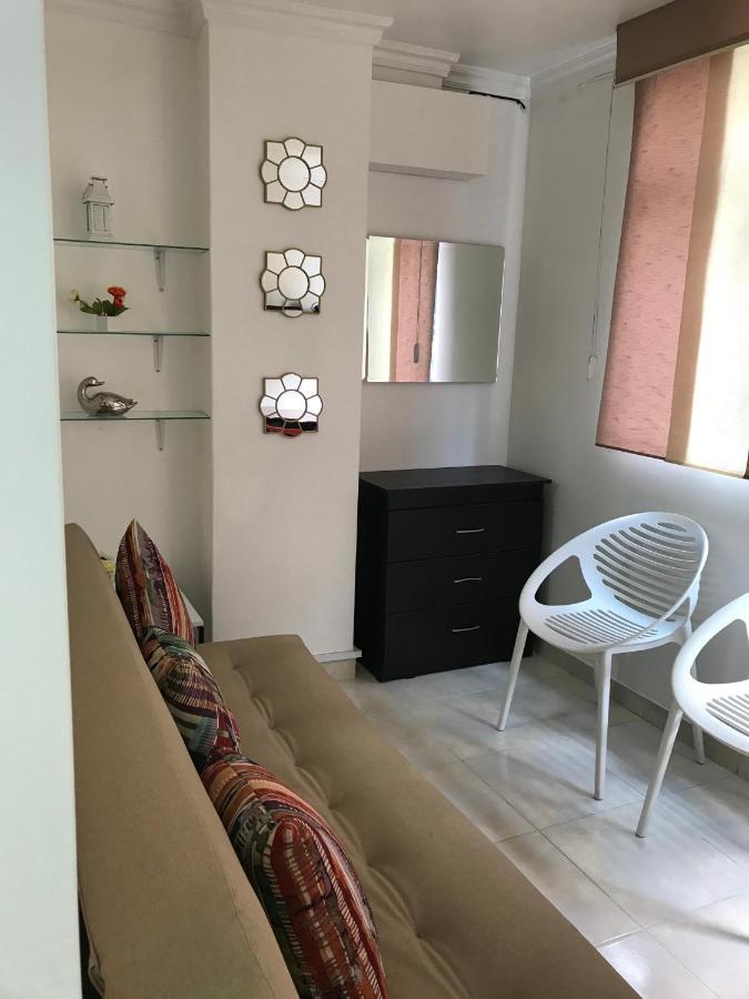 Apartamentos Amoblados Jg De La 70 メデジン エクステリア 写真