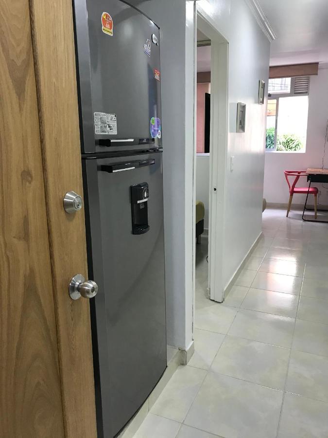 Apartamentos Amoblados Jg De La 70 メデジン エクステリア 写真