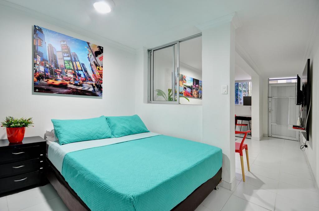 Apartamentos Amoblados Jg De La 70 メデジン エクステリア 写真