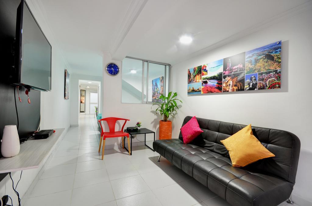 Apartamentos Amoblados Jg De La 70 メデジン エクステリア 写真