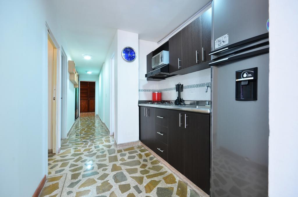 Apartamentos Amoblados Jg De La 70 メデジン エクステリア 写真