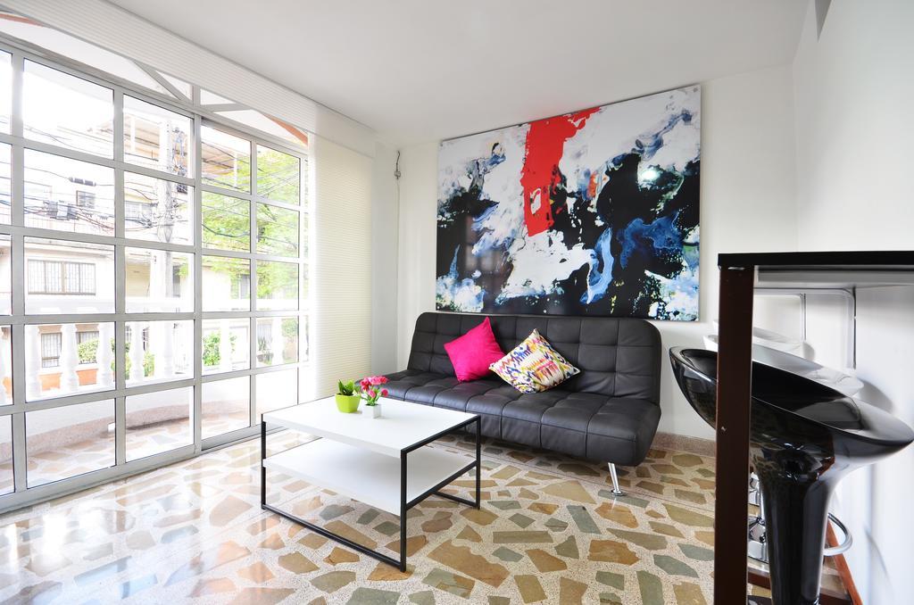 Apartamentos Amoblados Jg De La 70 メデジン エクステリア 写真