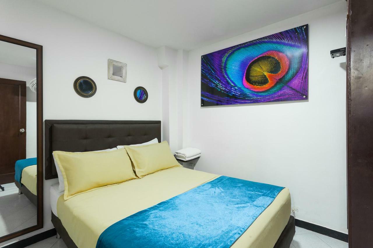 Apartamentos Amoblados Jg De La 70 メデジン エクステリア 写真