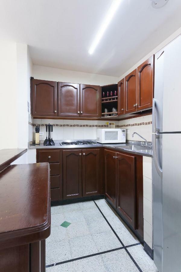 Apartamentos Amoblados Jg De La 70 メデジン エクステリア 写真