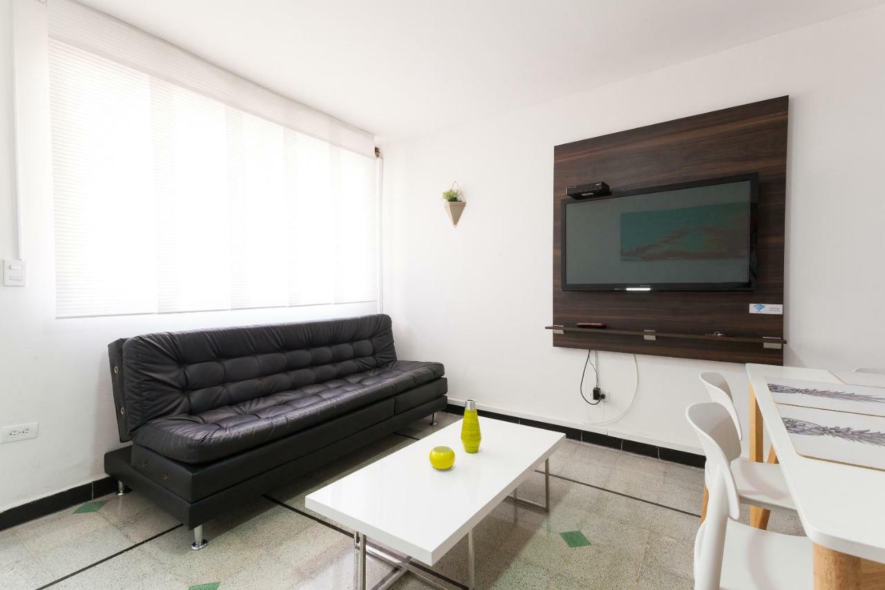 Apartamentos Amoblados Jg De La 70 メデジン エクステリア 写真