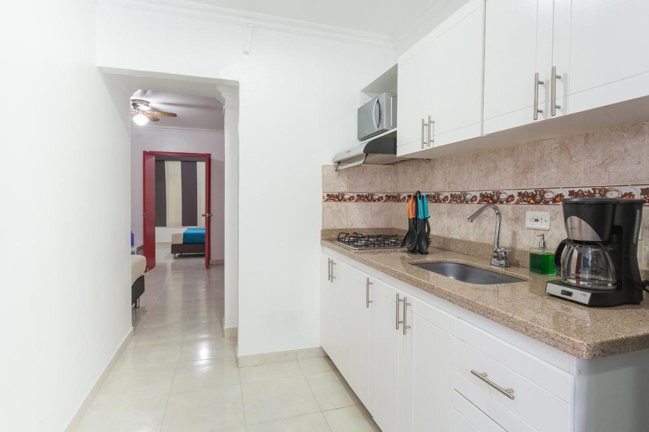 Apartamentos Amoblados Jg De La 70 メデジン エクステリア 写真