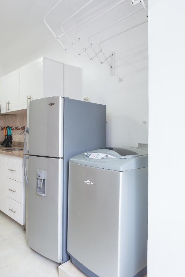 Apartamentos Amoblados Jg De La 70 メデジン エクステリア 写真
