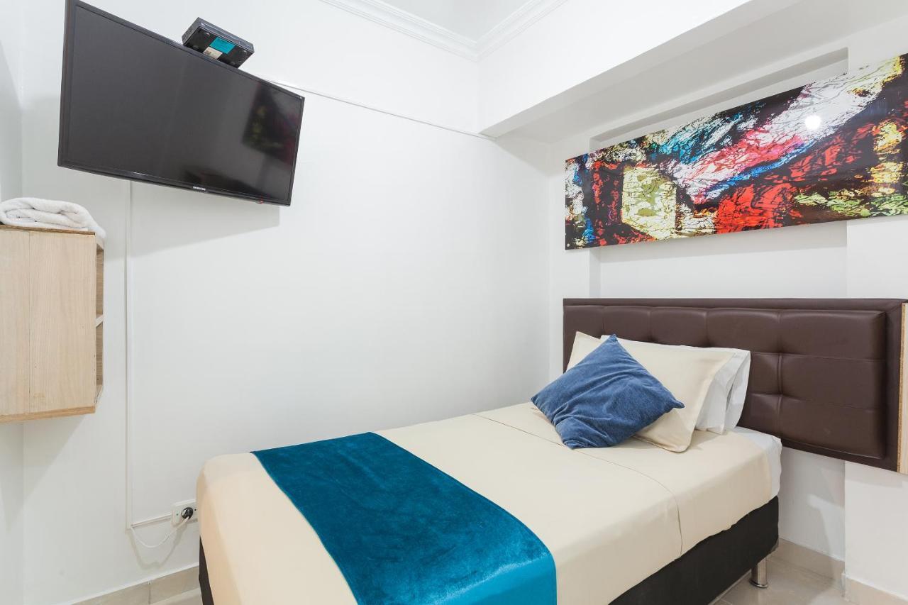 Apartamentos Amoblados Jg De La 70 メデジン エクステリア 写真