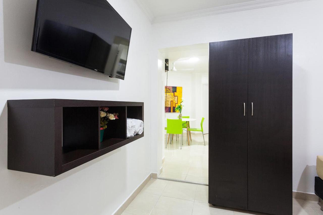 Apartamentos Amoblados Jg De La 70 メデジン エクステリア 写真