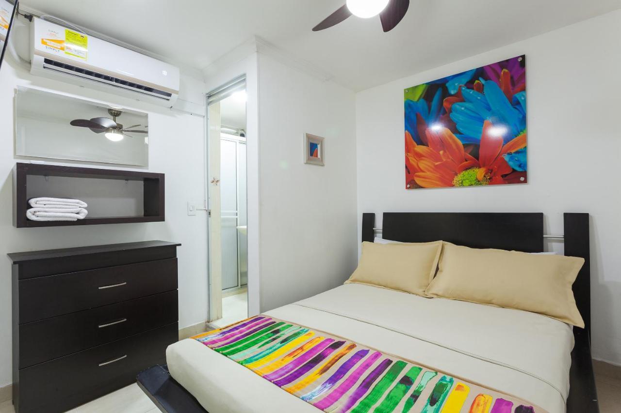 Apartamentos Amoblados Jg De La 70 メデジン エクステリア 写真
