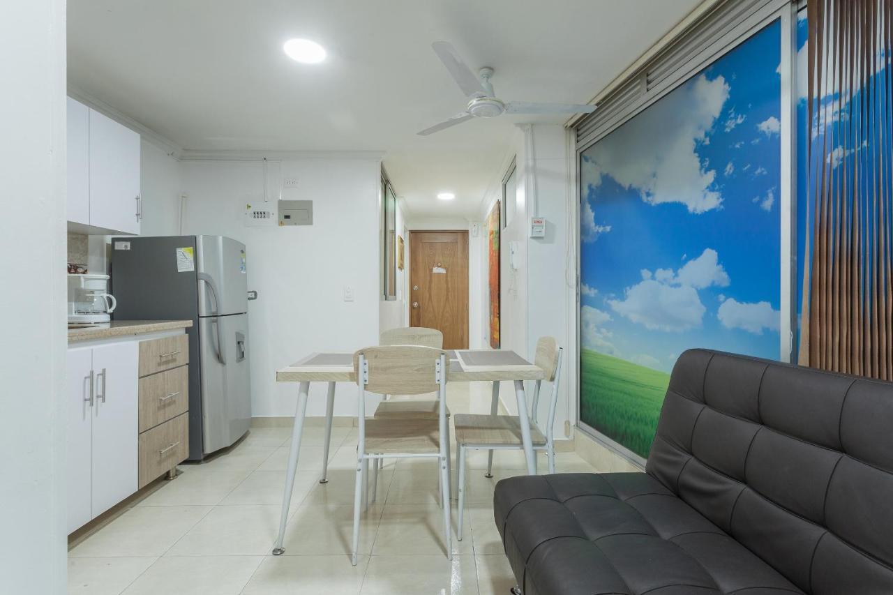 Apartamentos Amoblados Jg De La 70 メデジン エクステリア 写真