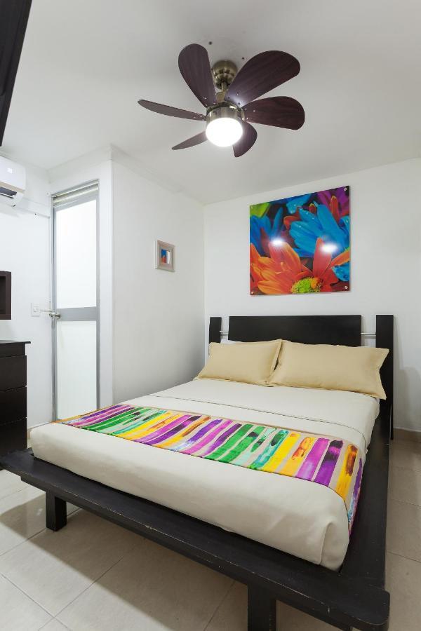 Apartamentos Amoblados Jg De La 70 メデジン エクステリア 写真